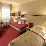 Bergers Airporthotel Memmingen מלון