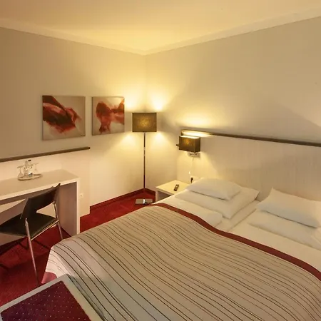 فندق Bergers Airporthotel Memmingen 3*